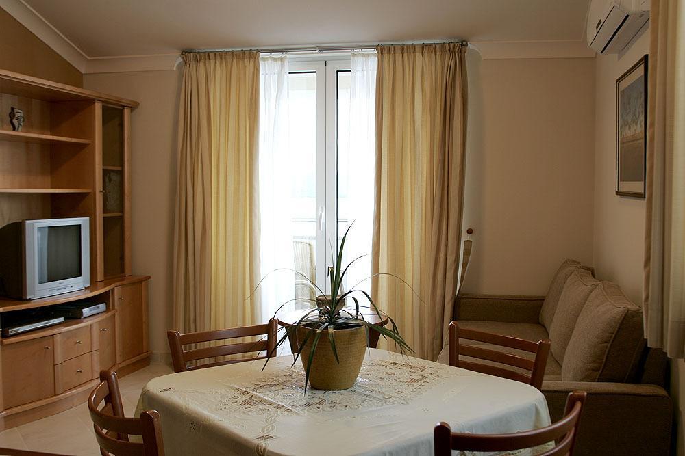 Villa Koala Apartments 扎博里克 客房 照片